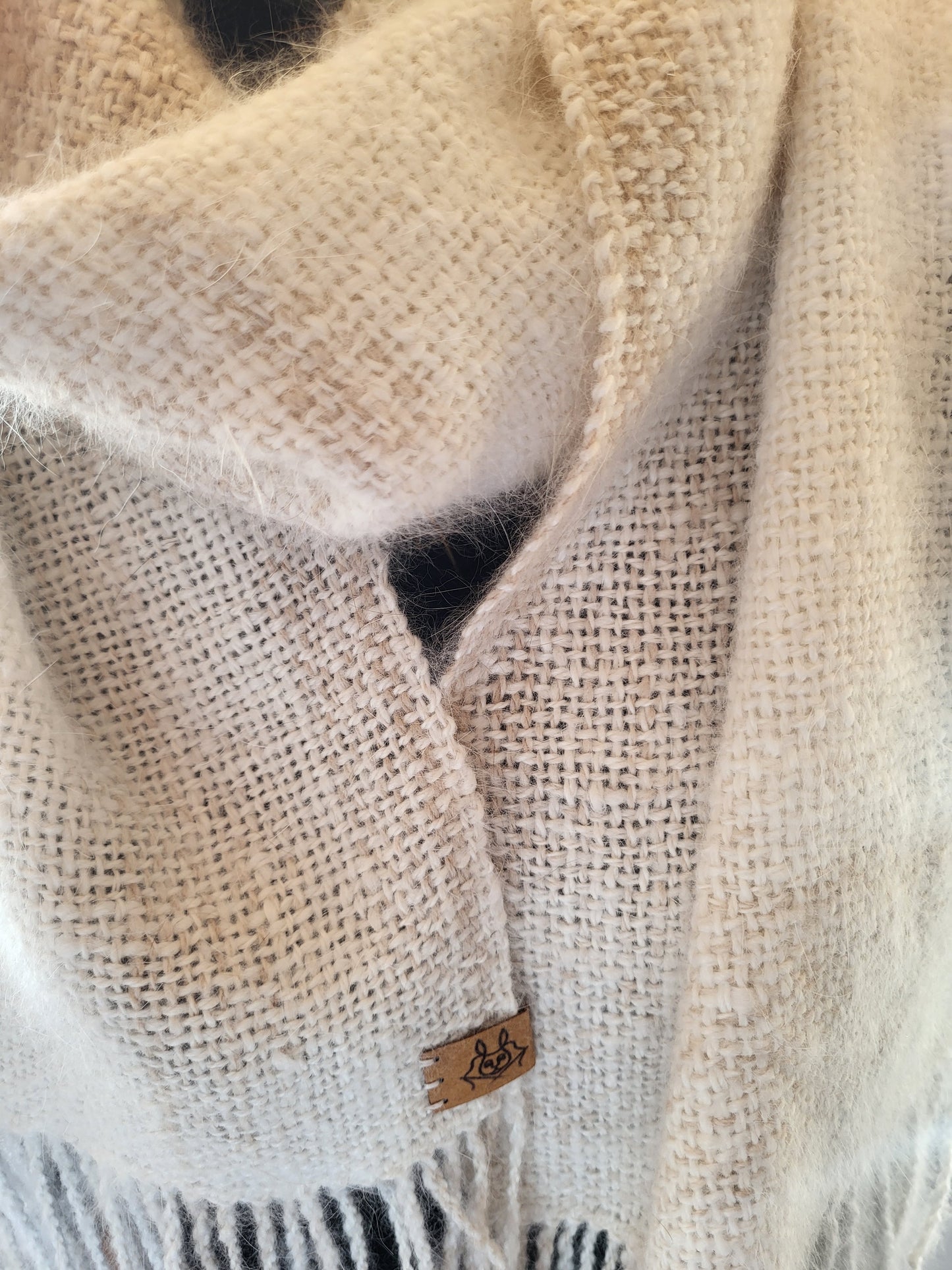 Nærbilde av vevet angoraskjerf