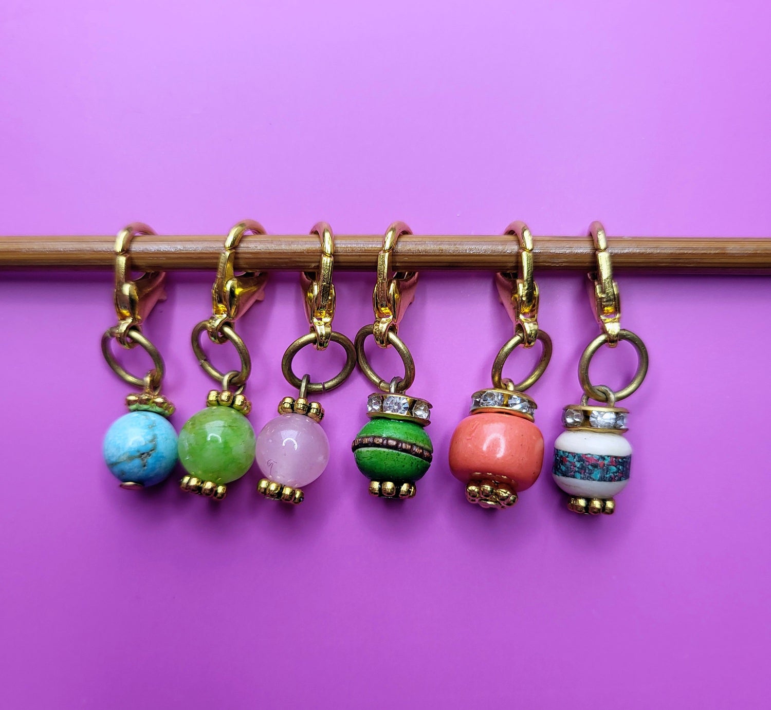 Strikkemarkører med ekte steiner-Nature