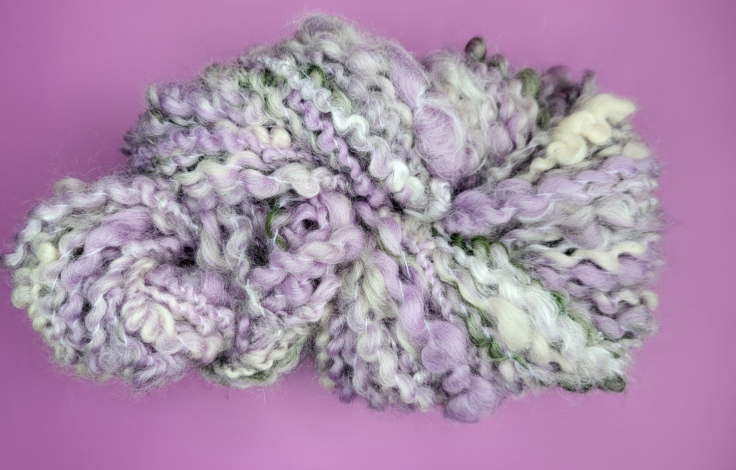 Hespe med effektgarn håndspunnet