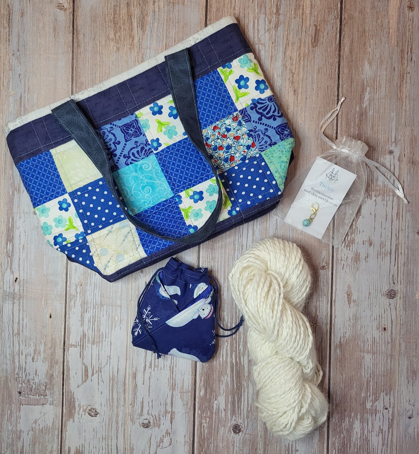 Håndarbeidsveske med tilbehør